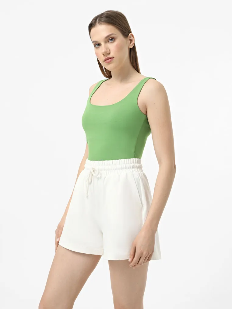 T-shirt with wide brims