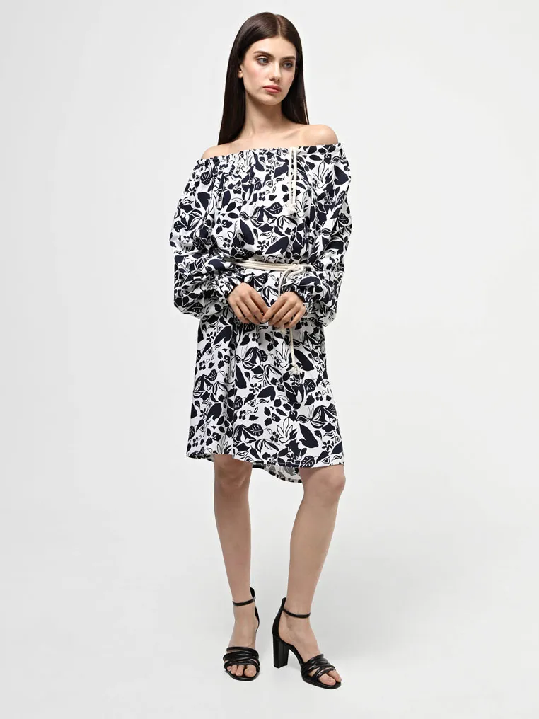 Dress with a print