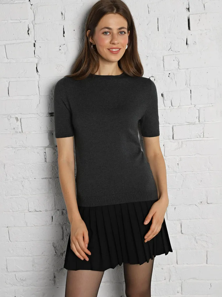 Футболка вязаная