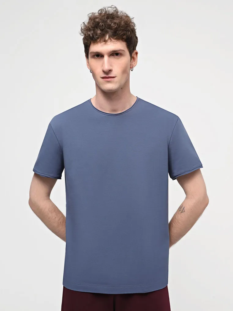 T-shirt with untreated edges
