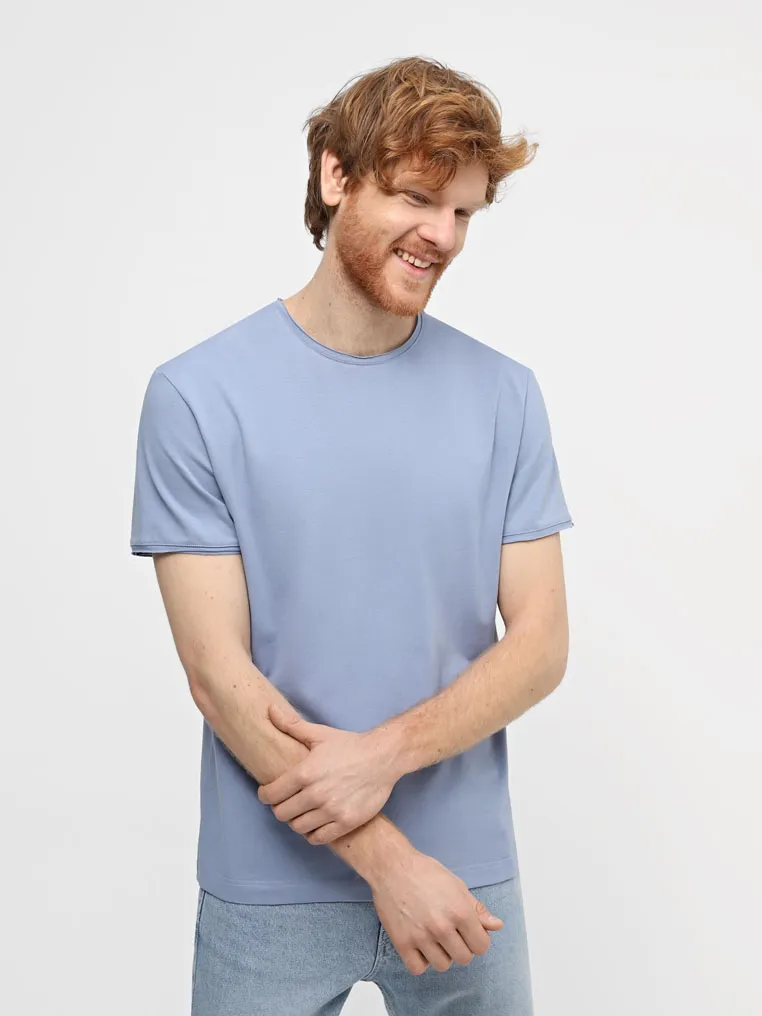 Футболка с необработанными краями