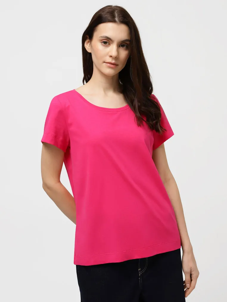 T-shirt with round collar